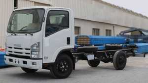 Nouveau camion Isuzu NPR 2025, cabine 4.6L 4x2 Long SPL, norme d'émission Euro 6, moteur diesel 6 cylindres, transmission manuelle, hydraulique - Product Image 4