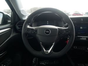 CORSA HATCHBACK 2025 USADO EN BUEN ESTADO CON FRENO DE ESTACIONAMIENTO AUTOMÁTICO - Product Image 2