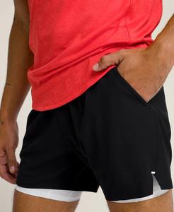 Pantalones cortos de tenis de rendimiento de moda para hombre, ecológicos, impermeables, de secado rápido, teñidos lisos, cómodos, transpirables, de poliéster sólido - Product Image 2