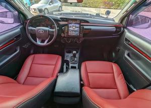 Toyota Hilux 2025 FACELIFTED GR SPORT OFF-ROAD V4 EN EXCELLENT ÉTAT - Product Image 5