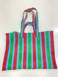 Bolsas tejidas a rayas de nailon reciclado de la India fabricadas en la India Bolsas y bolsas multicolores ecológicas del mercado fabricadas en la India. - Product Image 3