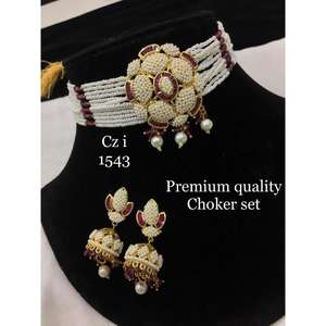 Conjunto de joyería de moissanita Kundan nupcial hecha a mano con piedra intrincada para eventos de Mehndi y Shaadi disponible al mejor precio - Product Image 2