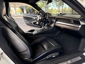 ข้อเสนอสุดพิเศษ ปี 2014 รถปอร์เช่ 911 คาร์เรรา 4S คูเป้ เครื่องยนต์ FLAT-6 ขับเคลื่อนสี่ล้อ พร้อมแพ็คเกจพรีเมียม - Product Image 2