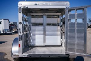 Mejor Precio de Mercado para Remolque Ganadero de Aluminio de Calidad con Eje Doble y Soporte para Llanta de Repuesto para Transporte de Caballos, Ovejas, Vacas y Cerdos - Product Image 6