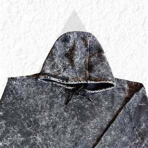 เสื้อฮู้ดผู้หญิงสไตล์วินเทจ ล้างสีแบบแอซิด ผ้าคอตตอนผสมเนื้อนุ่ม ดีไซน์ย้อนยุค ลุคสบายๆ แบบดิสเทรส - Product Image 3