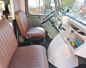 Camioneta Citreonn, Food Truck Móvil con Doble Eje Tándem, Espacio de Preparación, Características Resistentes a la Oxidación, Servicio de Catering al Aire Libre, Estilo Clásico Vintage - Product Image 4