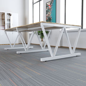 Table en bois de caoutchouc à 4 places de style industriel SFVC006 avec pieds en fer en forme de V, haute qualité, avec sièges confortables - Product Image 4