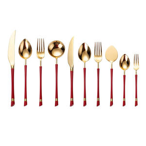 Venta al por mayor de diseño premium de oro pulido suministro indio hecho a medida de metal reutilizable juego de cubiertos - Product Image 6