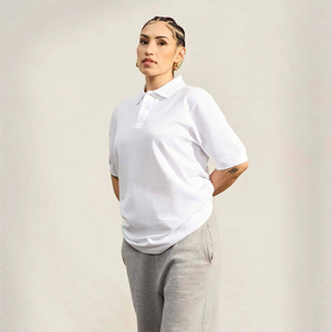 Polo à manches courtes élégant pour femmes Doux et respirant Idéal pour les tenues décontractées et les activités de plein air - Product Image 2