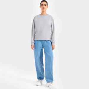 Nouveau design couleur unie coton sweat pour femmes prix de gros tricoté décontracté respirant sweat à col rond pour femme - Product Image 5