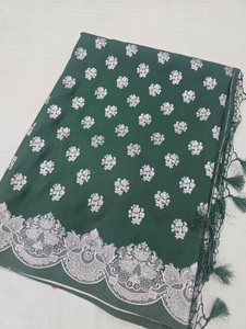 ผ้าไหมมาชรูแบบดั้งเดิม สวยงาม เนื้อนุ่ม ลื่น ง่ายต่อการใช้งาน  ลายปักดิ้นเงิน  ขอบผ้าแบบบานาราซี  สง่างาม ป้องกันแสงแดด เหมาะสำหรับงานปาร์ตี้ - Product Image 2