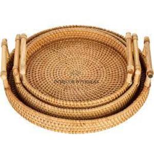 Juego de 3 bandejas para servir comida y otros artículos de forma redonda hechas de ratán de primera calidad, suministros de accesorios para restaurantes y hoteles - Product Image 1
