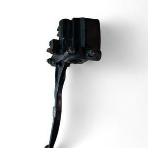 Pompa Freno Destra Originale Yamaha per Majesty 400 2005, Nuova e Usata, in Alluminio e Acciaio - Product Image 2