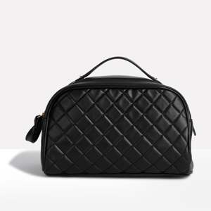 Audrey Genuine Leather Travel Beauty Organiser Large Capacity Portable Cosmetic Case Zipper Closure Aluminum <b>Makeup</b> <b>Storage</b> Bag - Product Image 1