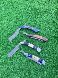 Lote de 4 piezas de ACERO DE DAMASCO PERSONALIZADO A MANO PLEGABLE BORDE RECTO BARBAR RAZOR. - Product Image 2