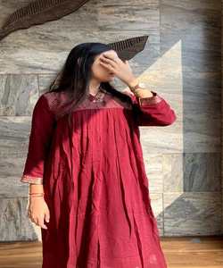 Fusion de mode: Style pakistanais Salwar Kameez - Fusion de styles traditionnels et modernes, créant une mode chic et élégante - Product Image 4