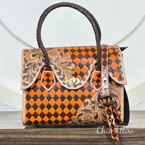 Bolso Tote de Cuero Vacuno Hecho a Mano al por Mayor con Diseño a Cuadros, Asa Trenzada y Correa de Hombro Cruzada Desmontable - Product Image 1