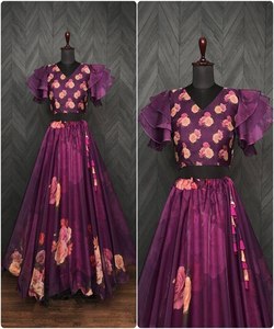 Roupas de festas Lehenga Choli bordadas com preço de atacado, roupas indianas e paquistanesas com lindos bordados