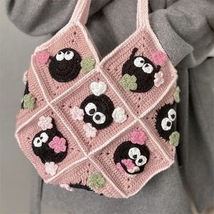 Sac à bandoulière messager pour femme en laine crochetée, fait main, tendance transfrontalière 2025, motif dessin animé, double portabilité, toutes saisons - Product Image 1