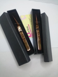 Pince à cils à poignée Kitty Design Rose Gold plasma Sustainable Steel Volume L Shape Pointed & Hook Design Cils Tweezers. - Product Image 2