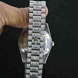 นาฬิกาฮิปฮอปหรูหรา ดีไซน์แบบอนาล็อก ตกแต่งแบบไอซ์ ระดับไฮเอนด์ พร้อมเครื่องทดสอบโมอิสซาไนต์ VVS สำหรับการตรวจสอบกลไก  ดีไซน์ทันสมัย ประดับเพชร  กระจกยุคใหม่ - Product Image 2