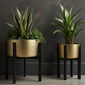 Vase à fleurs en métal pour décoration de mariage élégant et fait à la main pour la maison, hôtel et restaurant - Product Image 1