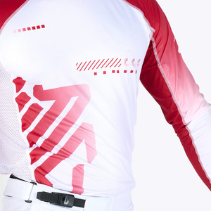 Camiseta de moto personalizada para hombre con tela transpirable, camiseta de carreras OEM con impresión de logotipo y opciones de etiqueta privada - Product Image 4