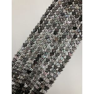 Perles de coquillage noir, d'os et de corail - Product Image 1