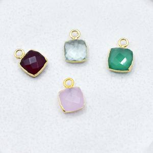 จี้หินสีชมพูทรงสี่เหลี่ยมจัตุรัสขนาด 8x8 มม. ชุบทอง สำหรับงานฝีมือและเครื่องประดับ - Product Image 5