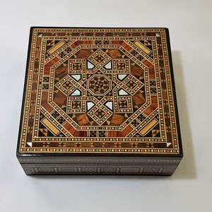 Boîte à bijoux de luxe en bois fait main avec incrustation de nacre moderne, design de luxe, organisateur de rangement pour bagues, boucles d'oreilles, bracelets - Product Image 1