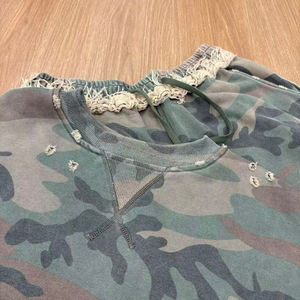 Ensemble Jogging Vintage pour Hommes Street Wear Essentials Distressed Logo Brodé Sweat à Capuche Pantalon Évasé Personnalisé 100% Coton - Product Image 4