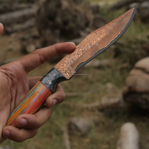 Couteau de chasse en acier damas en cuivre avec manche multicolore Lame de qualité supérieure pour les aventures en plein air Couteaux pleine soie - Product Image 5