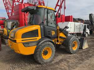 Cargadora Compacta de Orugas JCB 409 2021 - Motor Diésel de Alto Rendimiento para Construcción y Agricultura - Product Image 4