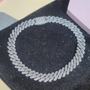 สร้อยคอคิวบันเงินแท้ 925 ประดับเพชร หนา ขายดีที่สุด สำหรับศิลปินฮิปฮอปและผู้นำเทรนด์ มีจำหน่ายในราคาส่งออก - Product Image 3