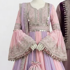 Fabricants professionnels de robes afghanes de haute qualité pour femmes, robes tribales vintage afghanes kuchi faites à la main, disponibles à la vente - Product Image 3