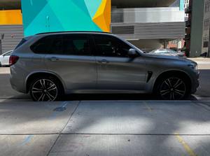 Certificado usado 2016 B M W X5 M Twin-Turbo V8, AWD - Product Image 2