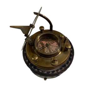 เข็มทิศทองเหลืองโบราณทำด้วยมือสำหรับตั้งแคมป์ศิลปะและของสะสมตกแต่งเข็มทิศโบราณของตกแต่งโต๊ะบ้านสำนักงานขายส่ง - Product Image 2