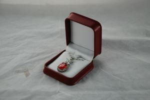 Yongda สีแดงสีดำหรือสีขาวแบบเรียบง่ายของวันวาเลนไทน์จี้ทรงสี่เหลี่ยมผืนผ้าที่เก็บเครื่องประดับ - Product Image 5