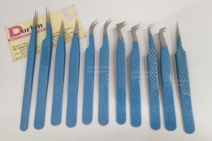 Pinzas para pestañas de belleza Color azul cielo brillante Acero inoxidable Logotipo personalizado Curvado 45 75 90 grados Pinzas para extensión de pestañas - Product Image 2