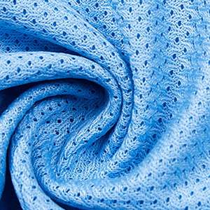 Pinnies de sport en maille légère pour l'entraînement Gilets de mêlée personnalisés pour les jeux d'équipe pour enfants et adultes dans des options colorées - Product Image 2