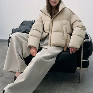 Chaqueta acolchada de punto para mujer de bajo precio, impermeable, a prueba de viento, transpirable, ropa informal de invierno, hecha en Pakistán, tamaños personalizables, colores - Product Image 3