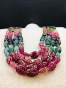 Collar de Cuentas Geométricas Hecho a Mano, Joyería Colorida en Capas para un Regalo Unisex con Estilo a Precio de Descuento - Product Image 3