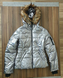 Chaqueta acolchada con piel para hombres y mujeres Nuevo diseño Nuevo estilo 2023 Fabricantes de diseño personalizado unisex - Product Image 1