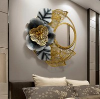Miroir mural en métal doré, style Art déco moderne, motif floral irrégulier, fait main, finition personnalisée, pour décoration d'anniversaire et de maison