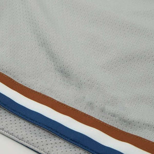 Pantalones Cortos Deportivos Personalizados de Doble Malla de Nailon y Spandex para Hombre, de Alta Calidad, al por Mayor, con Bolsillo con Cremallera - Product Image 4