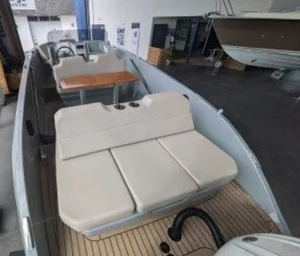 Embarcación de Recreo Usada Rand_Source 22 7m YAMAHA F200 XSA2 200hp 2023, Lanchas Usadas con Motor Fuera de Borda, JetDrive + Remolque en Venta - Product Image 4