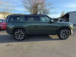 USADO LHD/RHD 2024 RIVIAN R1S ADVENTURE - Product Image 3