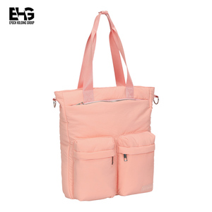 Sac fourre-tout minimaliste pour femme avec logo personnalisé, idéal pour les trajets urbains, le shopping et les voyages – Design polyvalent pour collection de <span class=keywords><strong>marque</strong></span> - Product Image 5