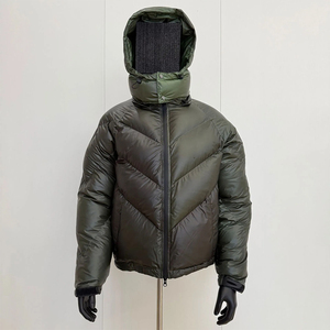 Chaqueta Acolchada de Invierno con Capucha de Alta Calidad, Sensible al Calor, para Adultos, Relleno de Nailon y Poliéster, Resistente al Viento, con Logotipo Frontal que Cambia de Color - Product Image 4