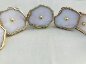 Agate blanche naturelle, classiques, bouton d'agate, Feng Shui, fait à la main pour la décoration de la maison et la prospérité du bureau, outils de création de richesse - Product Image 3